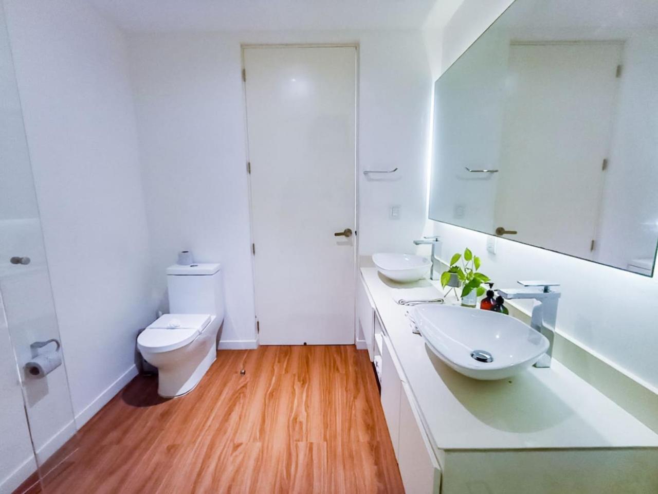 Wide With Sunny Balcony Pool Gym Steps 2 Apartamento Playa del Carmen
